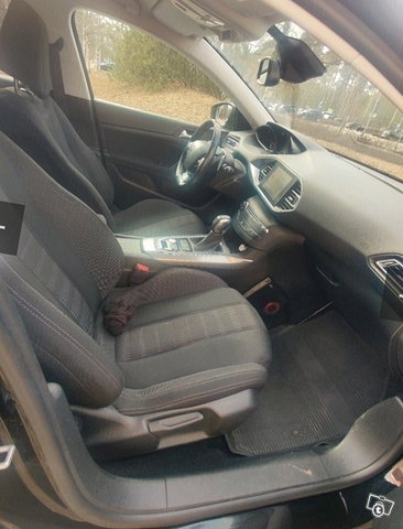 Peugeot 308 5