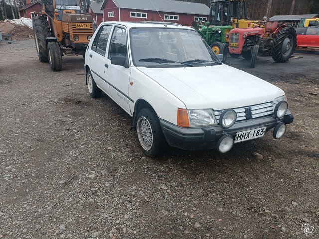 Peugeot 205 2