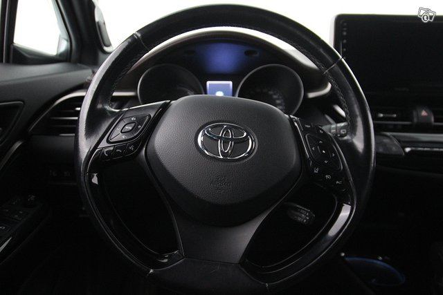 Toyota C-HR 14