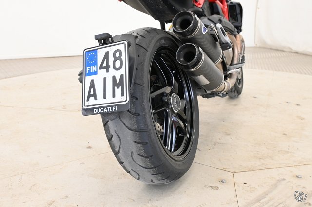 Ducati MONSTER 11