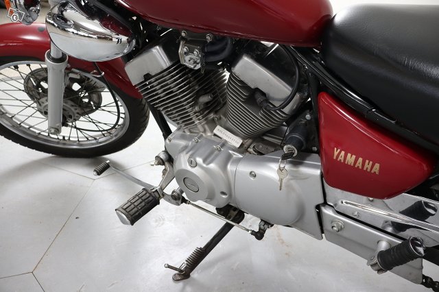 Yamaha XV 9