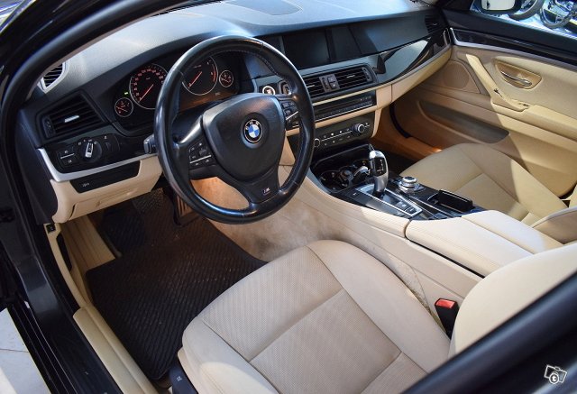 BMW 525 9
