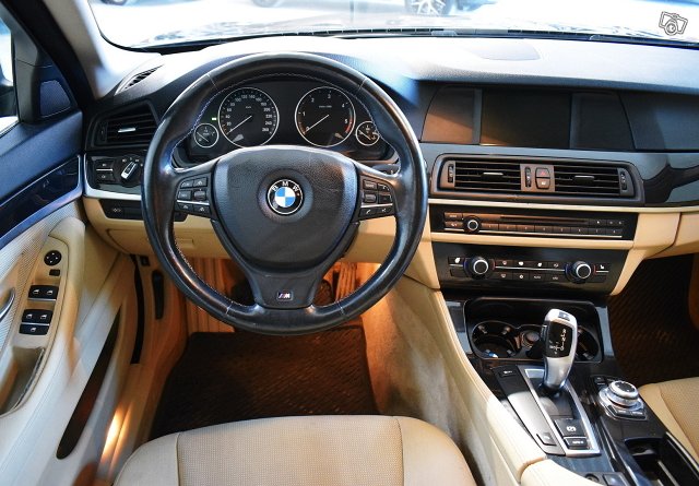 BMW 525 13