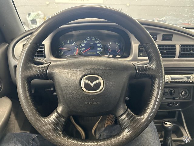 Mazda B2500 8
