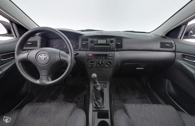 Toyota Corolla 4
