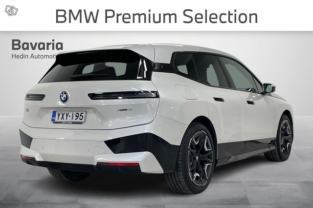 BMW IX 2