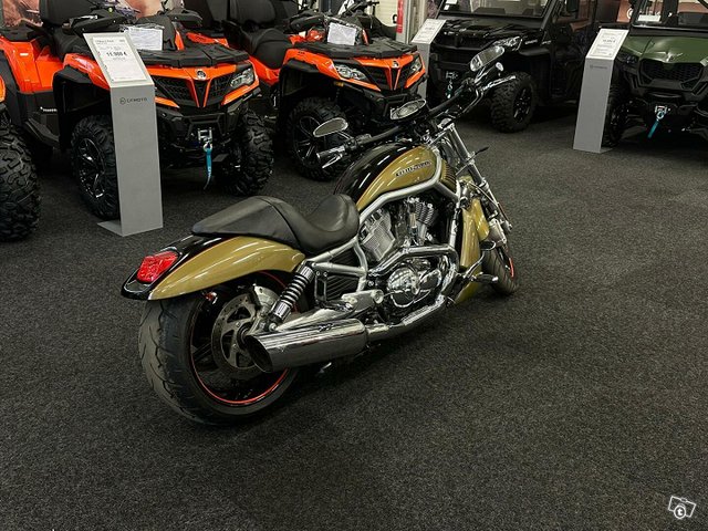 Harley-Davidson VRSC 4