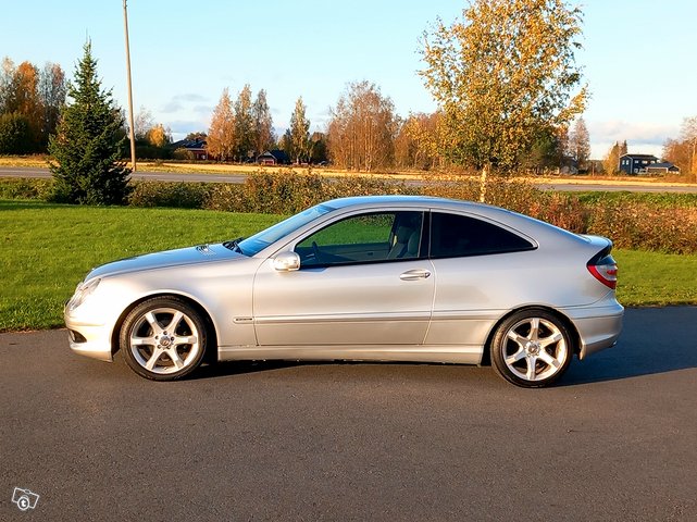 Mercedes-Benz C-sarja 7