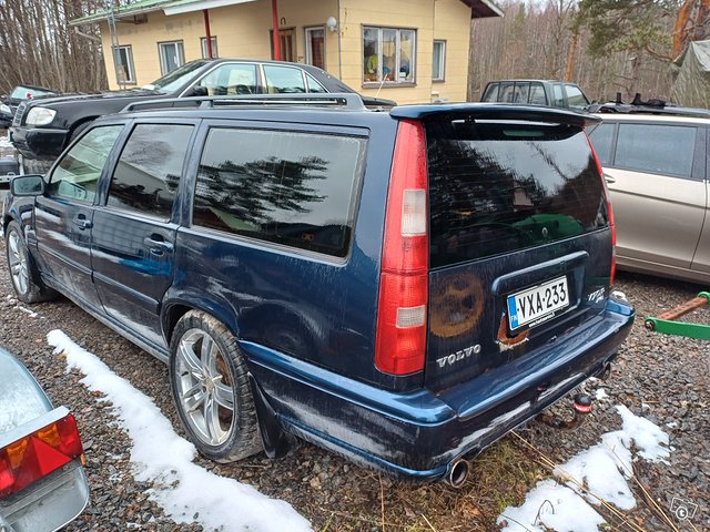 Volvo V70 9