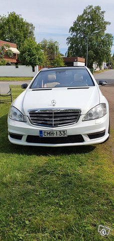 Mercedes-Benz S 500 1
