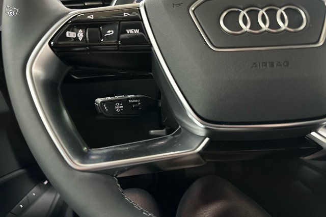Audi Q8 E-tron 14