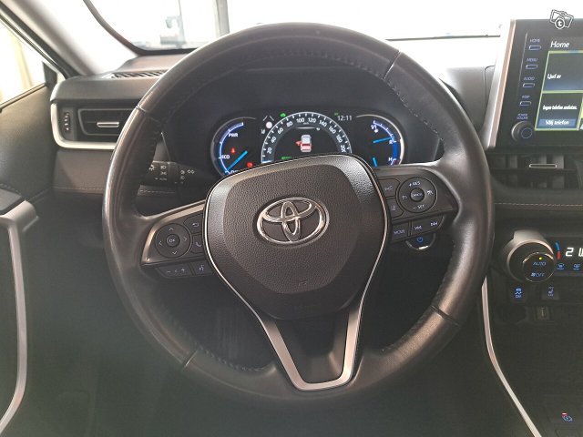 TOYOTA RAV4 12