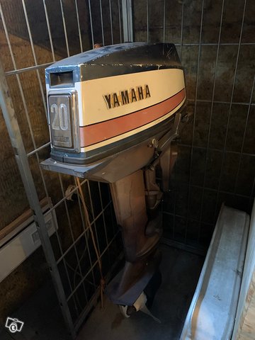 Yamaha 20 hv perämoottori, kuva 1