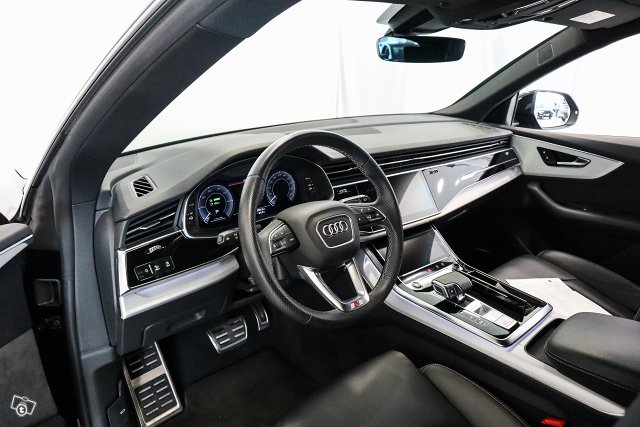 Audi Q8 7