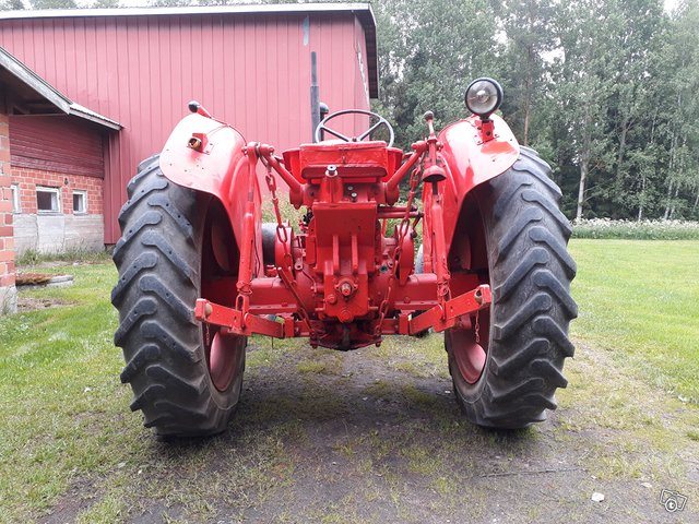 Nuffield-traktori 3