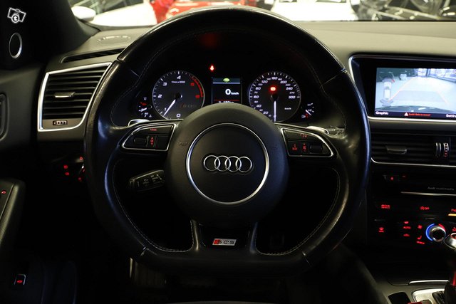 Audi SQ5 7