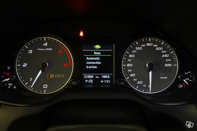Audi SQ5 8