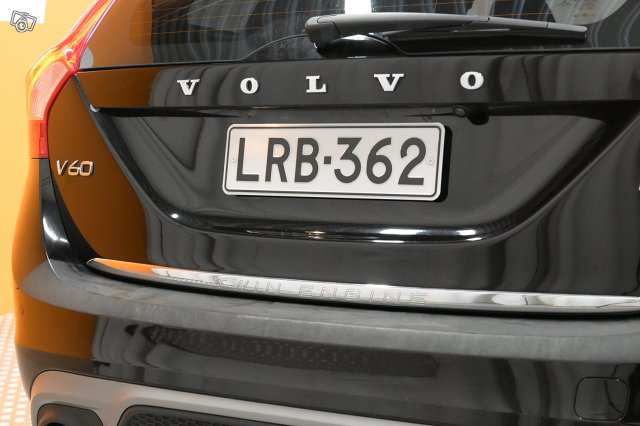Volvo V60 9