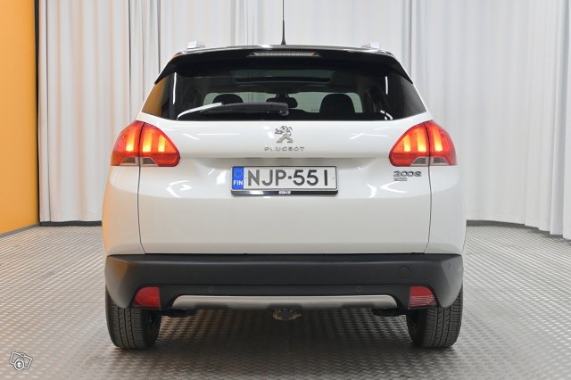 Peugeot 2008 6