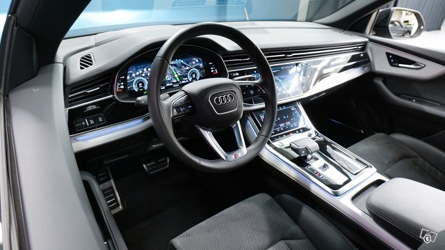 Audi Q8 8