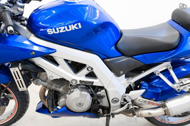 Suzuki SV 20