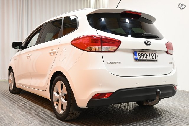 Kia Carens 4