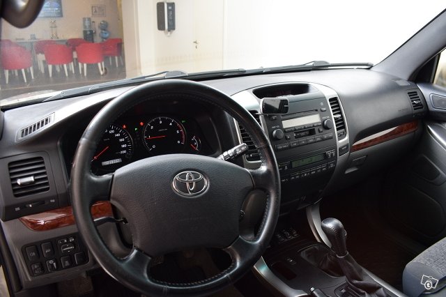 Toyota Land Cruiser 22