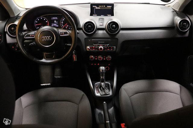 Audi A1 12
