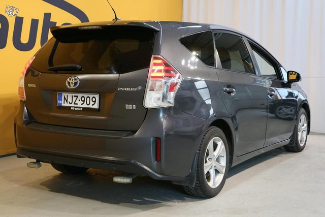 Toyota Prius+ 4