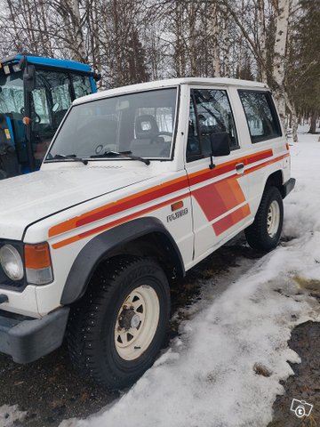 Mitsubishi Pajero 6