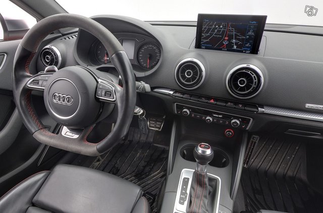 Audi RS 3 12