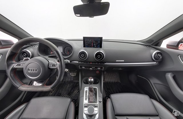 Audi RS 3 13