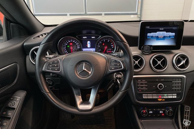 Mercedes-Benz CLA 12