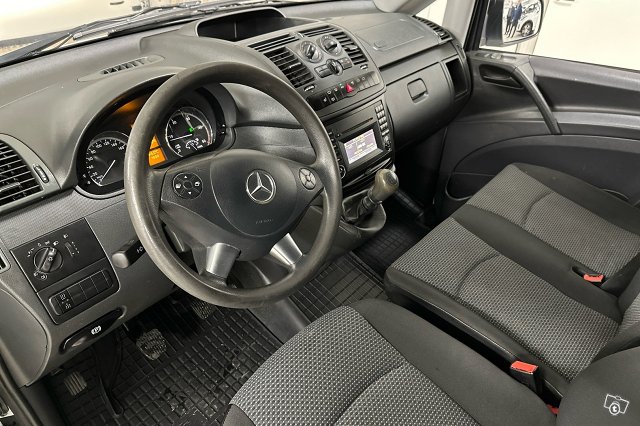 Mercedes-Benz Vito 9