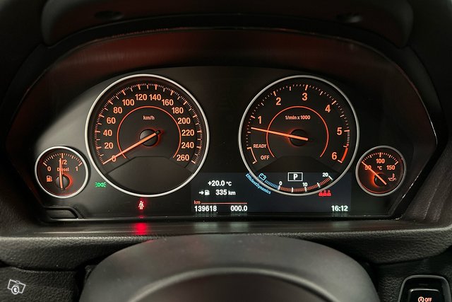 BMW 330 Gran Turismo 12