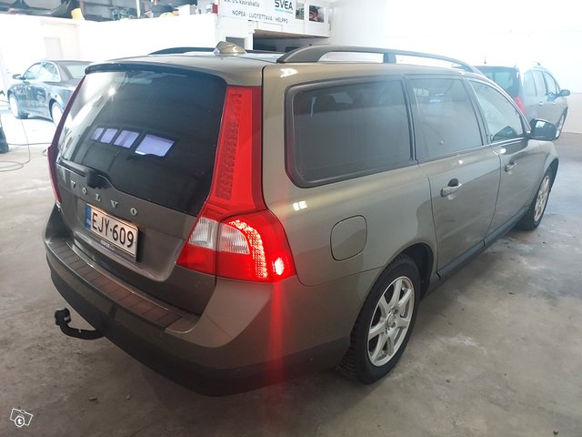 Volvo V70 6