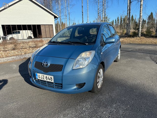 Toyota Yaris, kuva 1