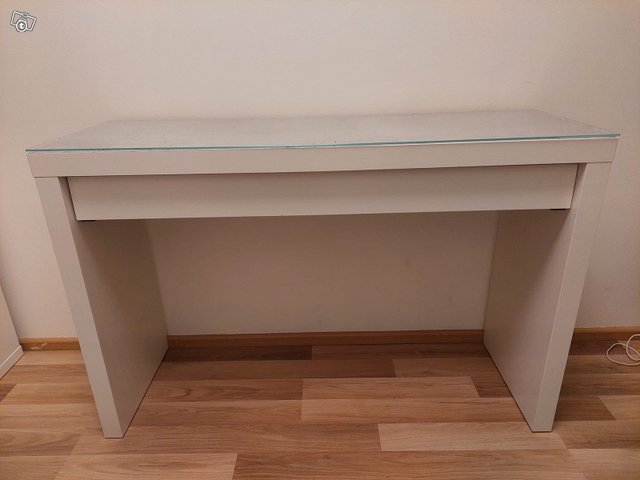 Ikea malm kampauspöytä