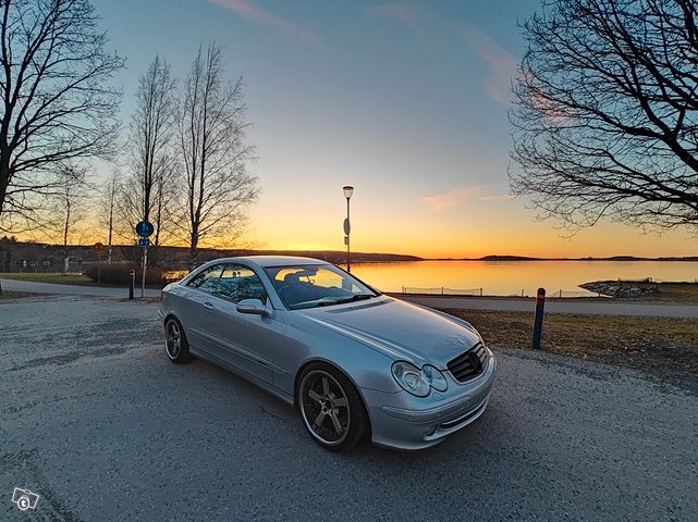 Mercedes-Benz CLK 500, kuva 1