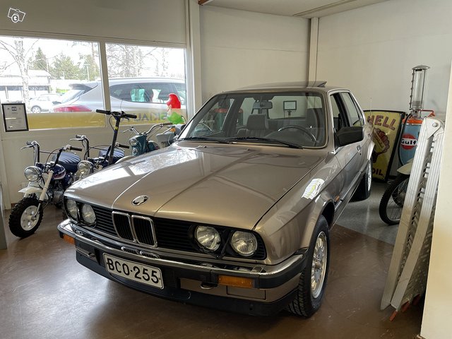 BMW 320 8