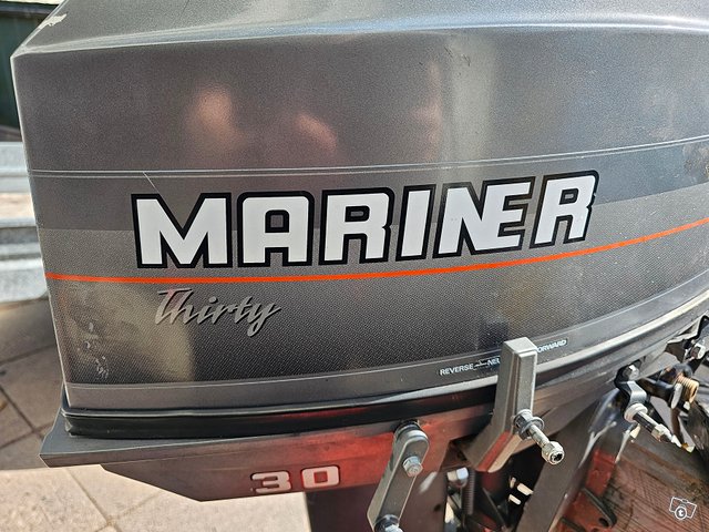 Mariner/ yamaha 30hv perämoottori, kuva 1