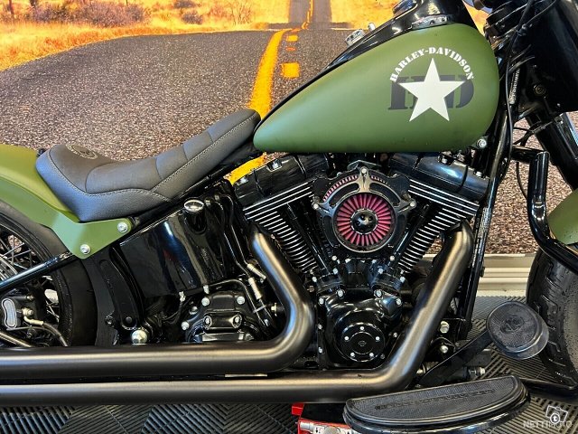 Harley-Davidson Softail 8