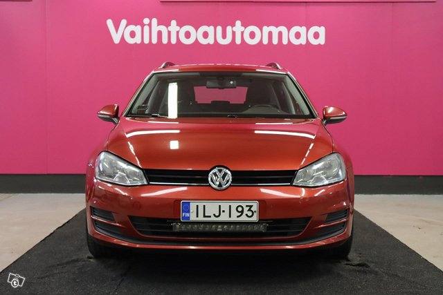 Volkswagen Golf 12