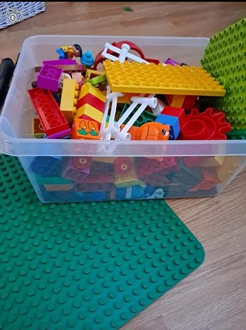 Lego duplot ja alusta