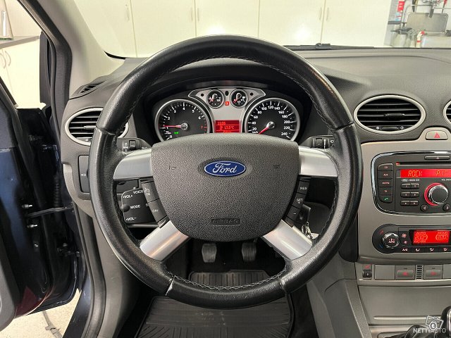 Ford Focus 10