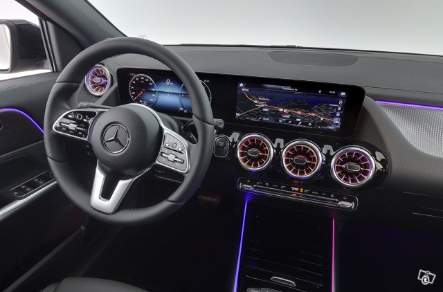 Mercedes-Benz EQA 7