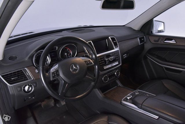 Mercedes-Benz GL 15