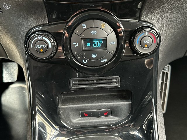 Ford Fiesta 18