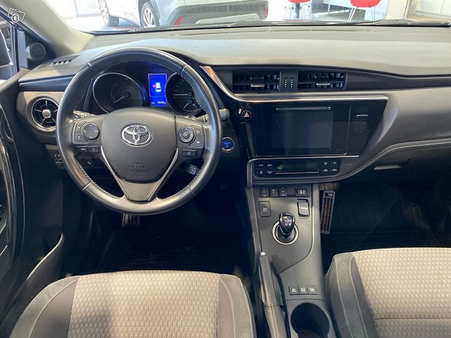 Toyota AURIS 10