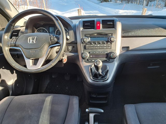 Honda CR-V 8